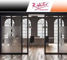 Reflectiv INT 468 Carrés Géometrique Largeur 152cm