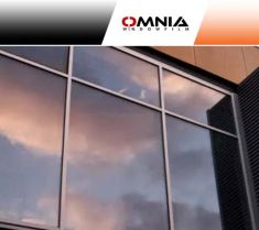 Film pour vitrage teinté d'aspect gris moyen